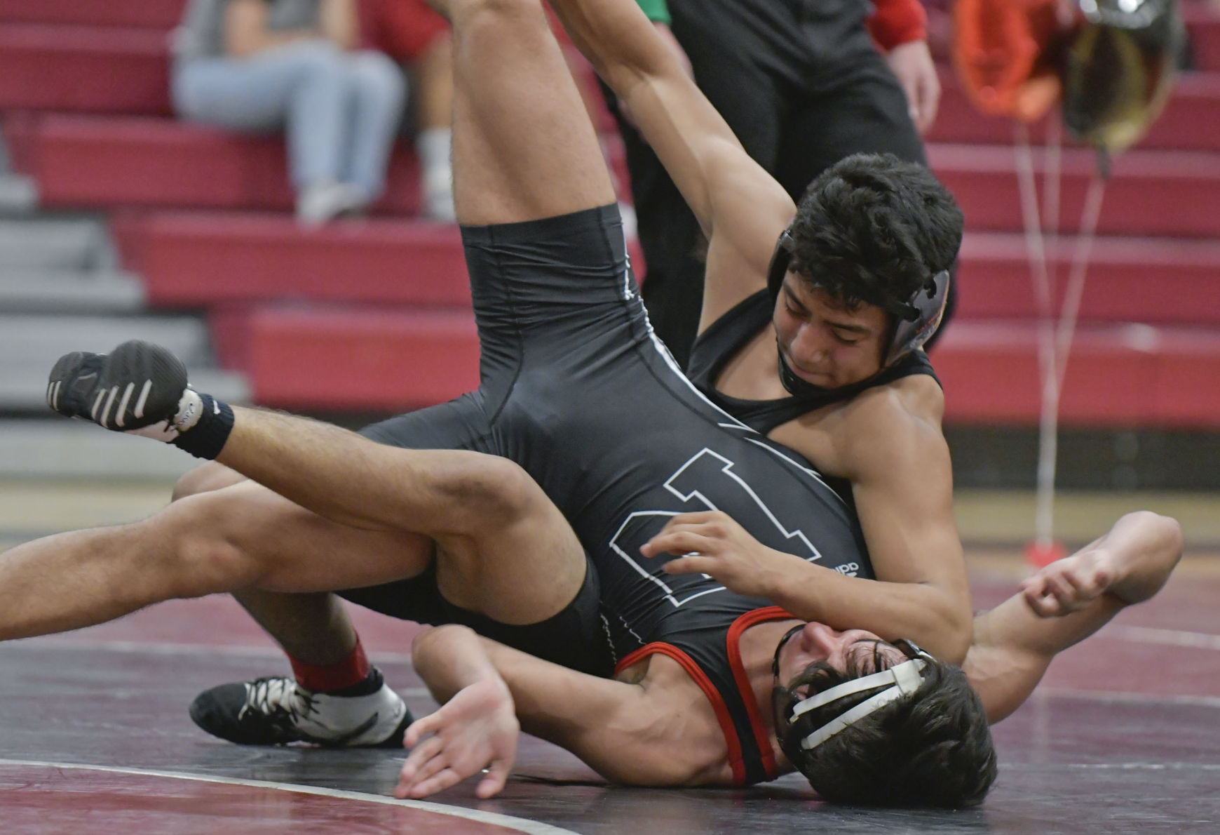 013018 SY NHS wrestling 02.jpg